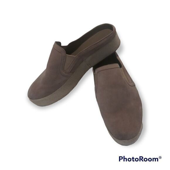 Vinceācamutoā
twineĀ wrappedāsuedeāslip-ons - Picture 8 of 8